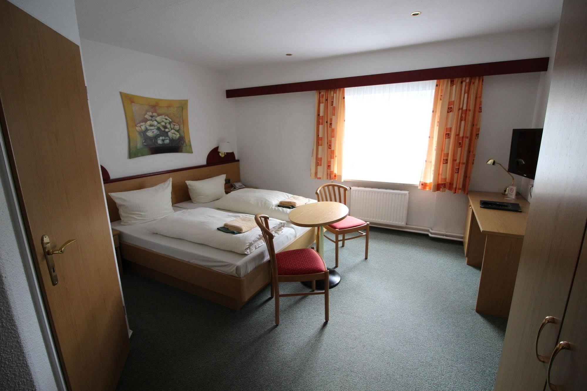Hotel Carstens Bordesholm Buitenkant foto