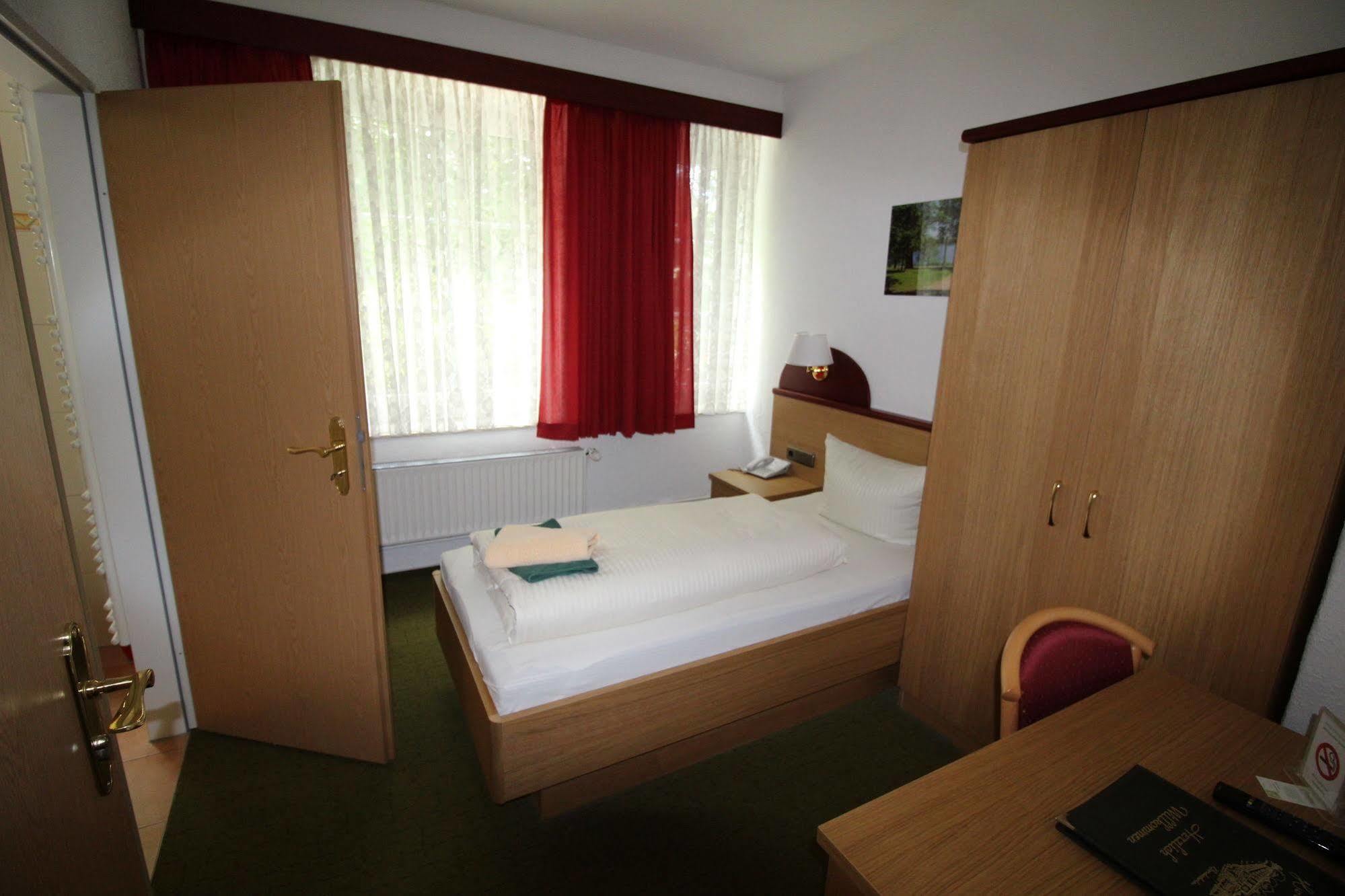 Hotel Carstens Bordesholm Buitenkant foto